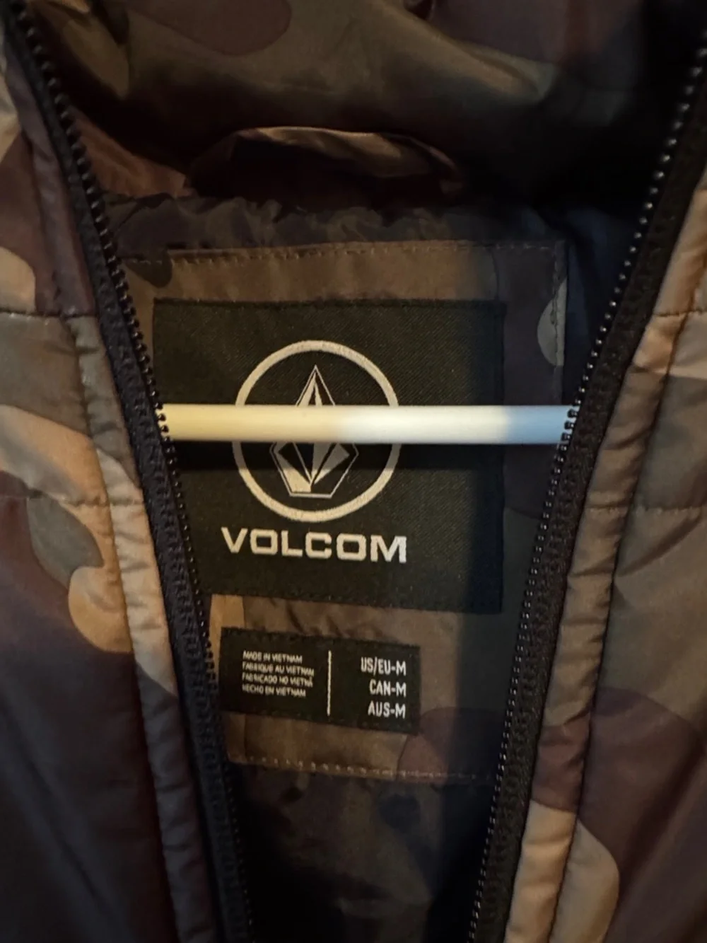 Volcom Men’s Camo Puffer Jacket - Green/Tan/Black - Picture 2 of 3